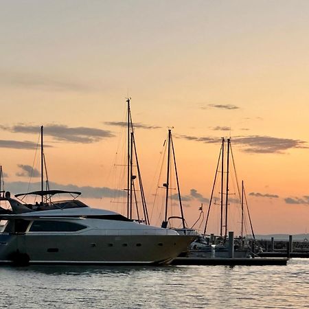Motoryacht 21 Avec Equipage Hotel Barcelona Exterior foto