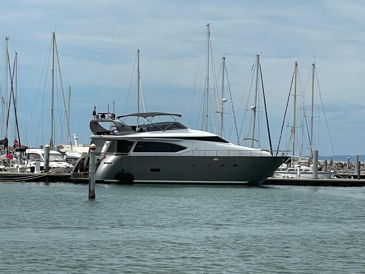 Motoryacht 21 Avec Equipage Hotel Barcelona Exterior foto
