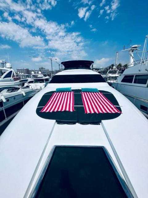 Motoryacht 21 Avec Equipage Hotel Barcelona Exterior foto