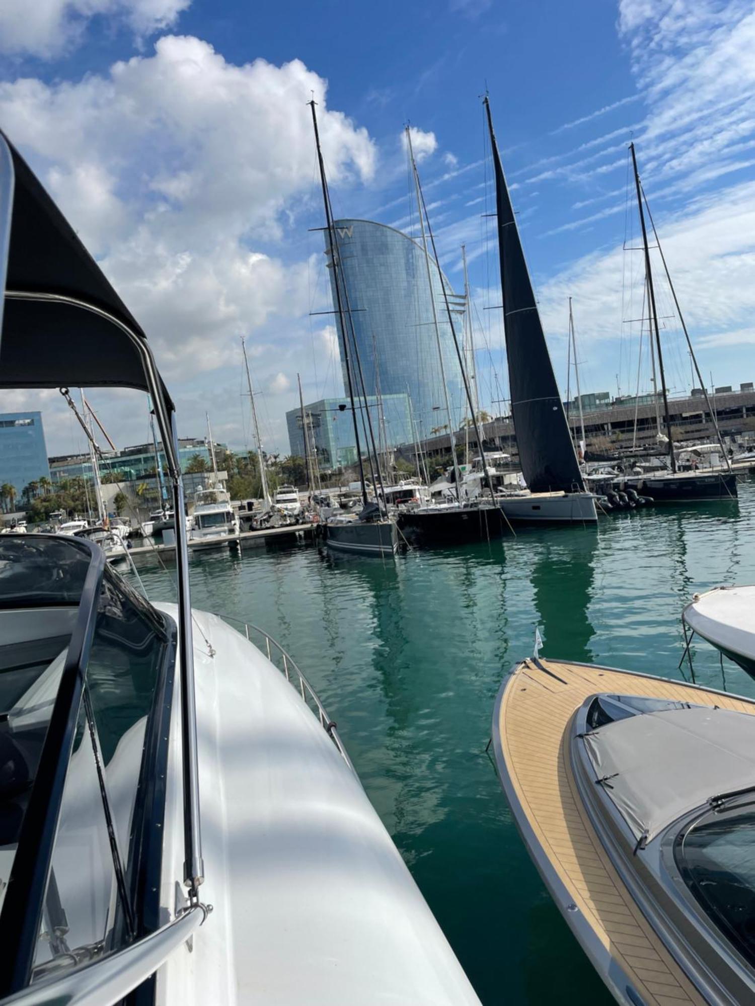 Motoryacht 21 Avec Equipage Hotel Barcelona Exterior foto
